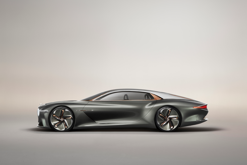 Illustration for article titled Bentley’s EXP 100 GT Imagines Electric Luxury and AI Assistants in the Year 2035